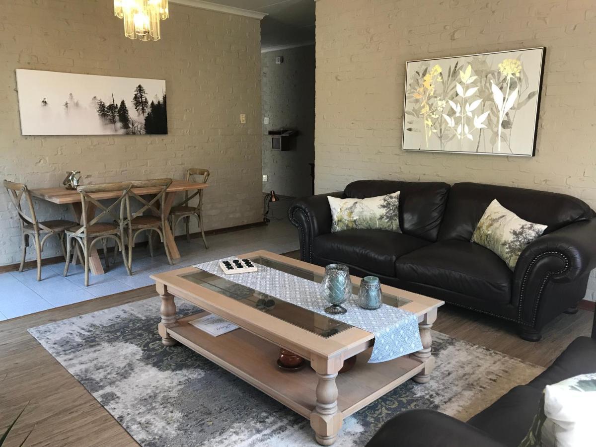 Anne'S Place Potchefstroom Exterior foto