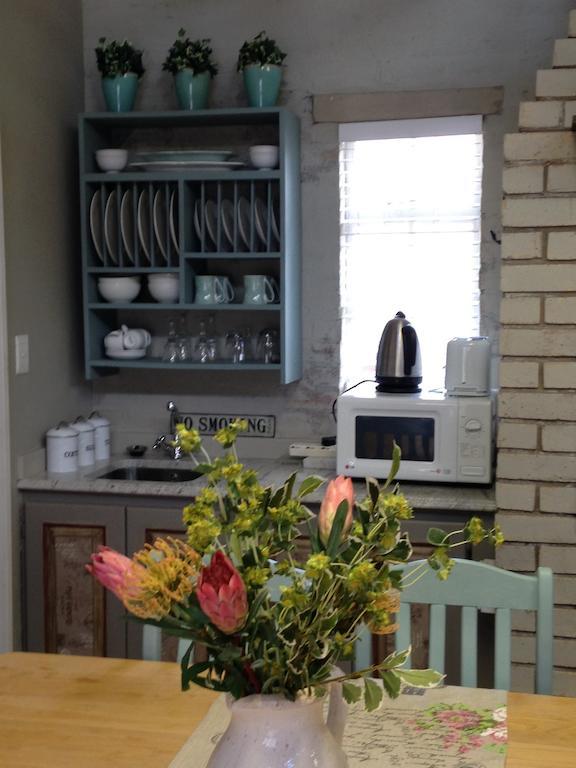 Anne'S Place Potchefstroom Zimmer foto